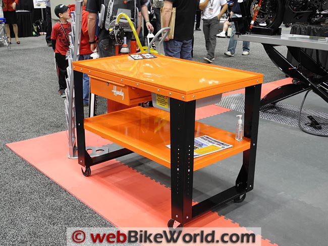Handy Tear Down Table