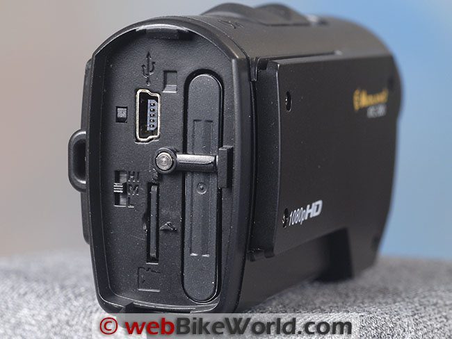 Midland XTC-300 Battery Compartment