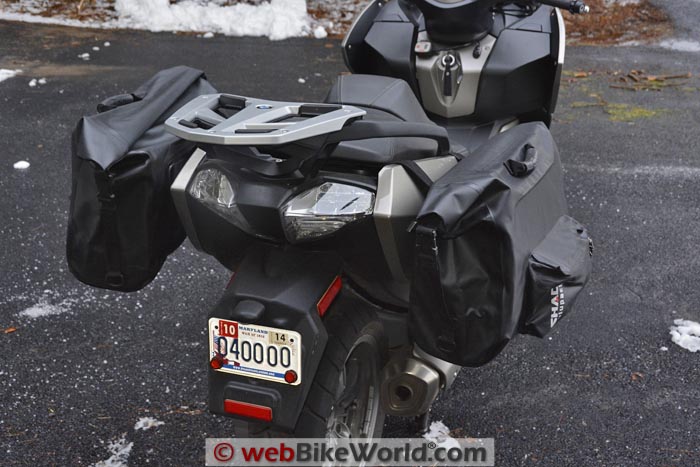 SHAD SW42 on BMW Scooter