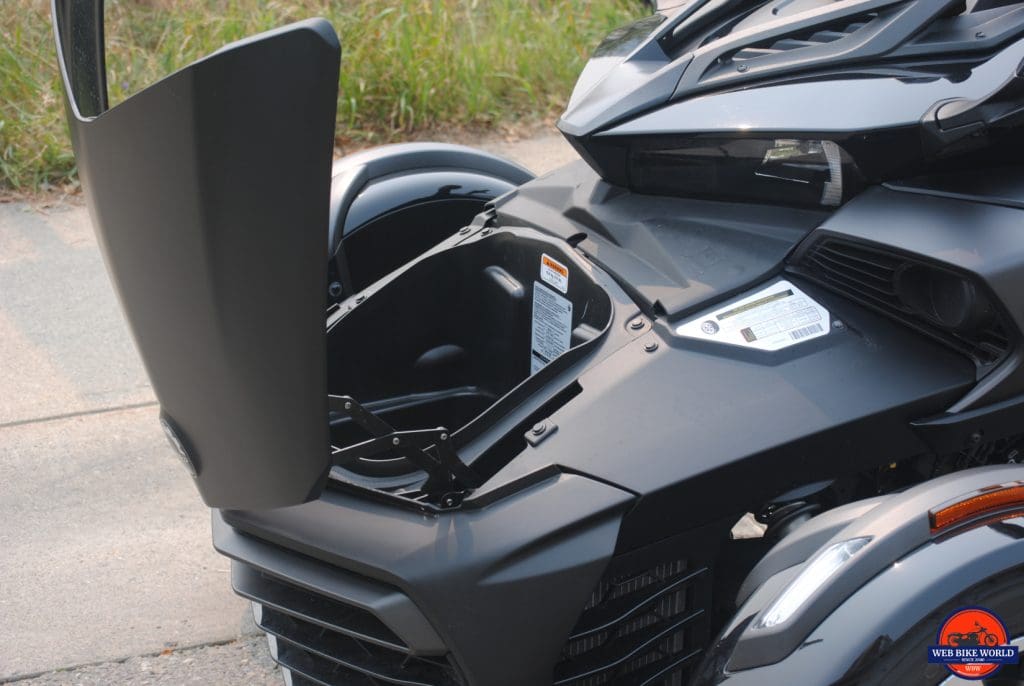 CAN-AM F3-S Spyder inner cargo area for storage