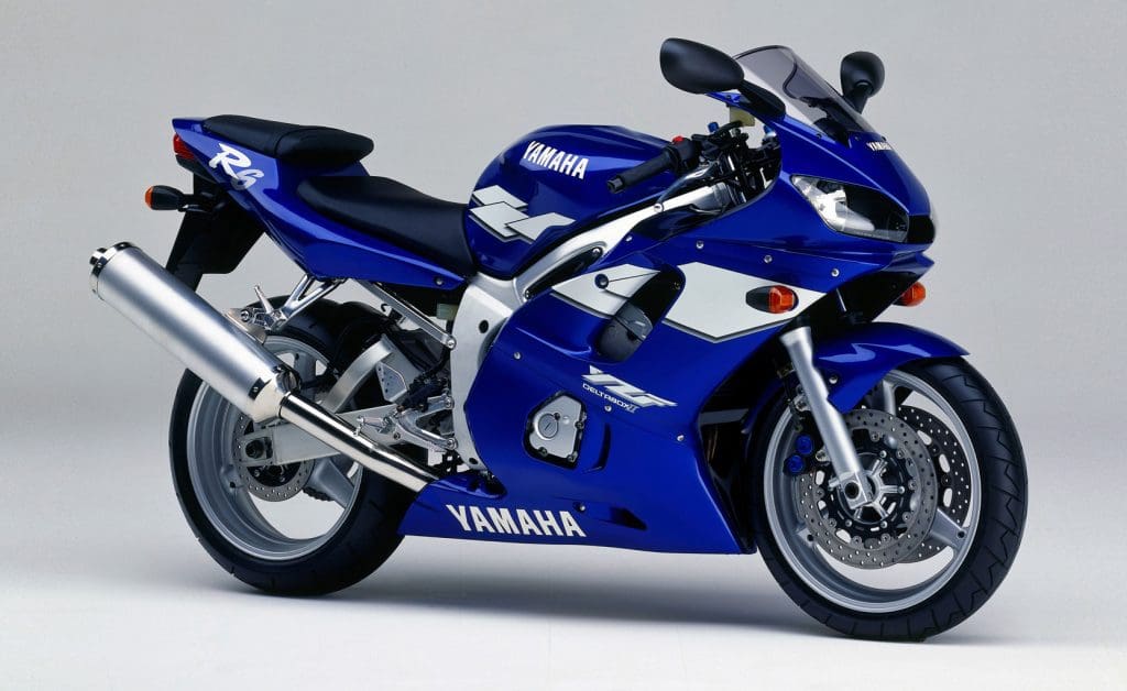 1999 Yamaha R6 Side View