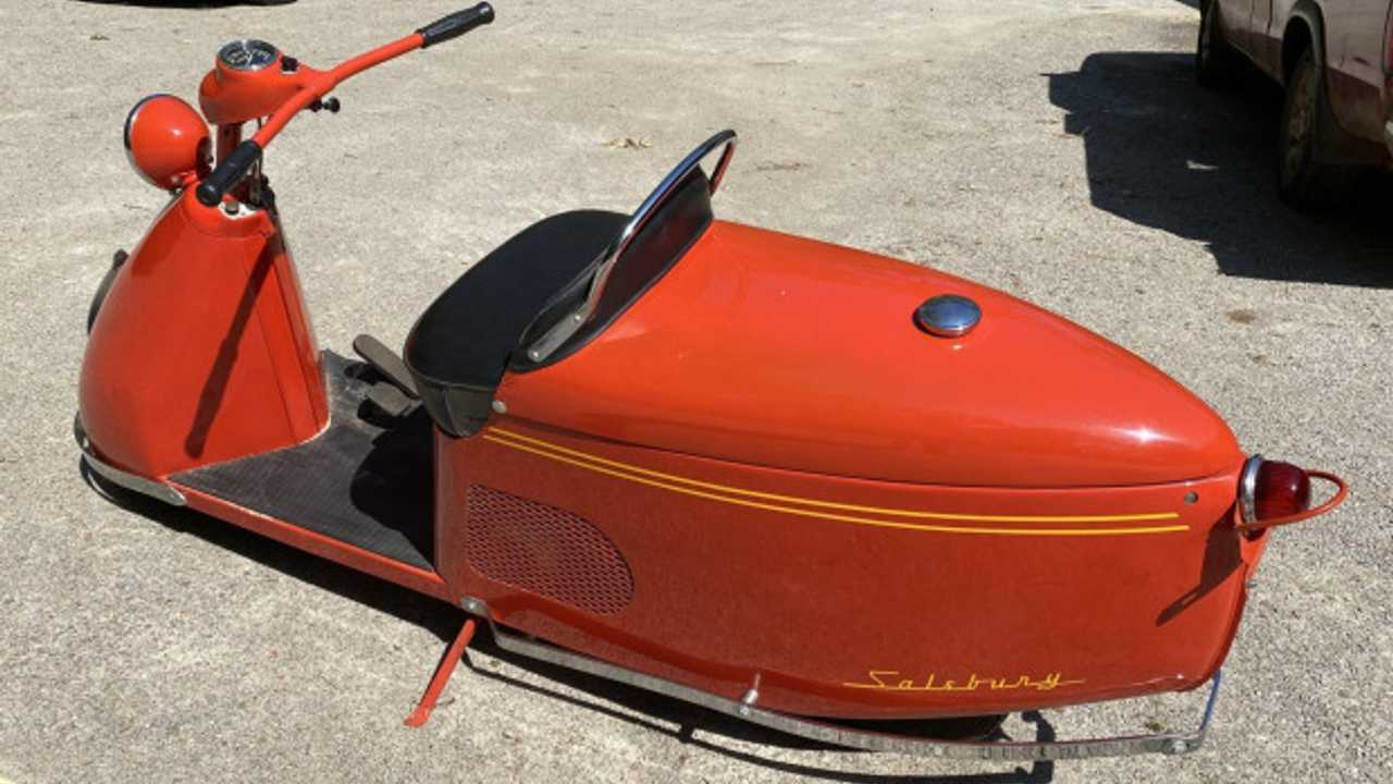 rear quarter view of a 1947 Salsbury Model 85, currently for sale for $8000 USD