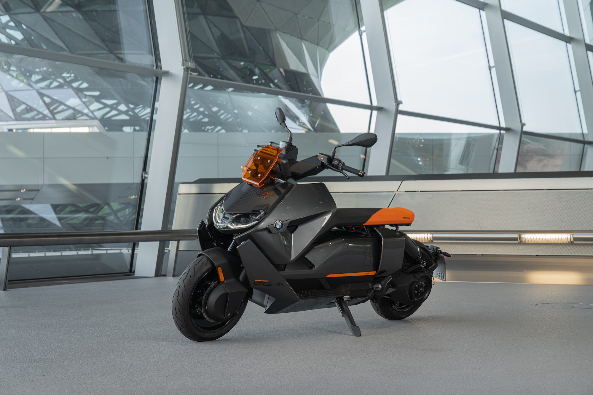 2022 BMW CE 04 scooter
