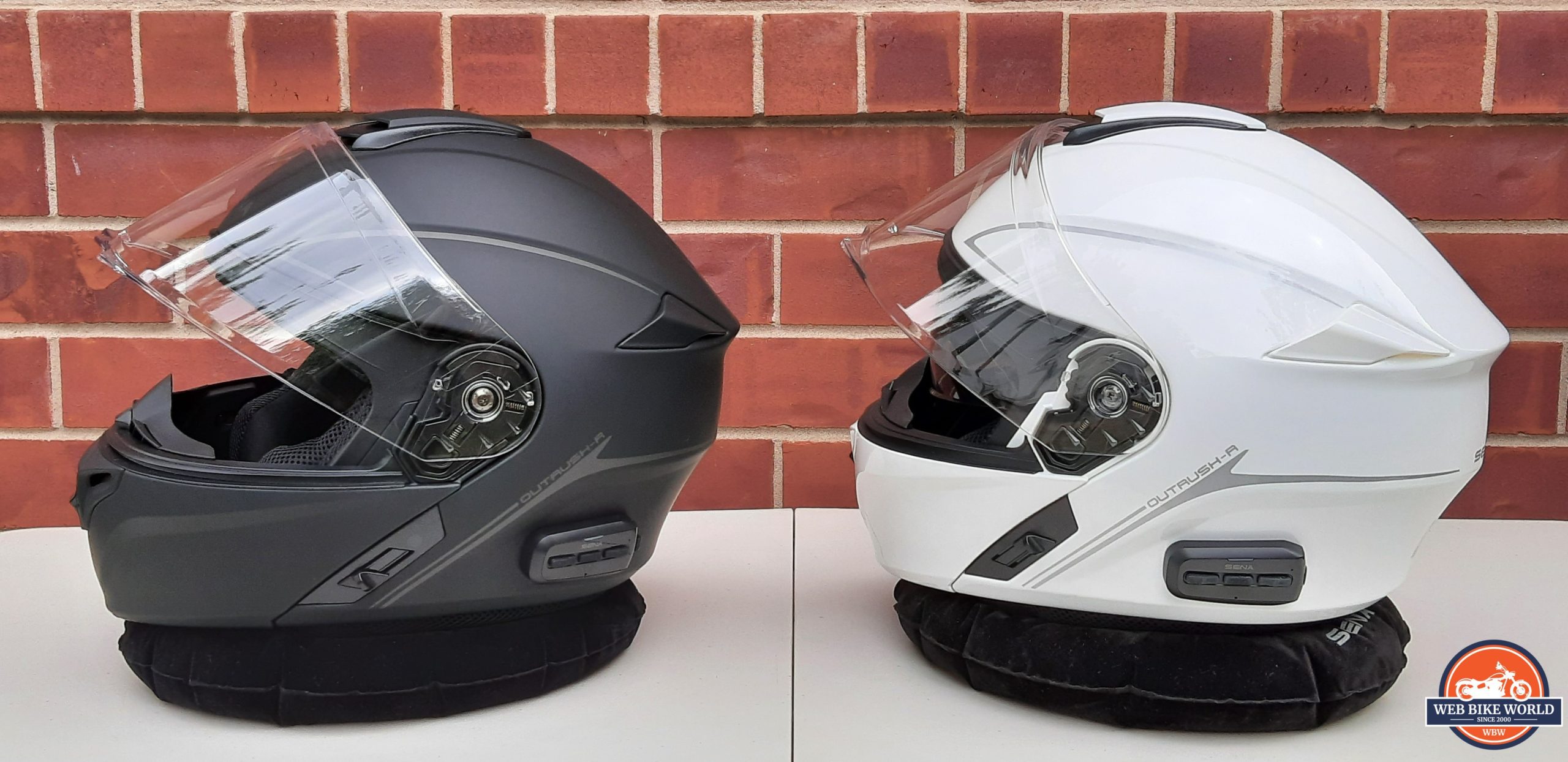 A view of the Outrush R Modular Helmet colors