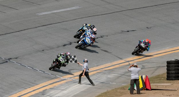 A view of racers vying for the title at the Daytona International Speedway