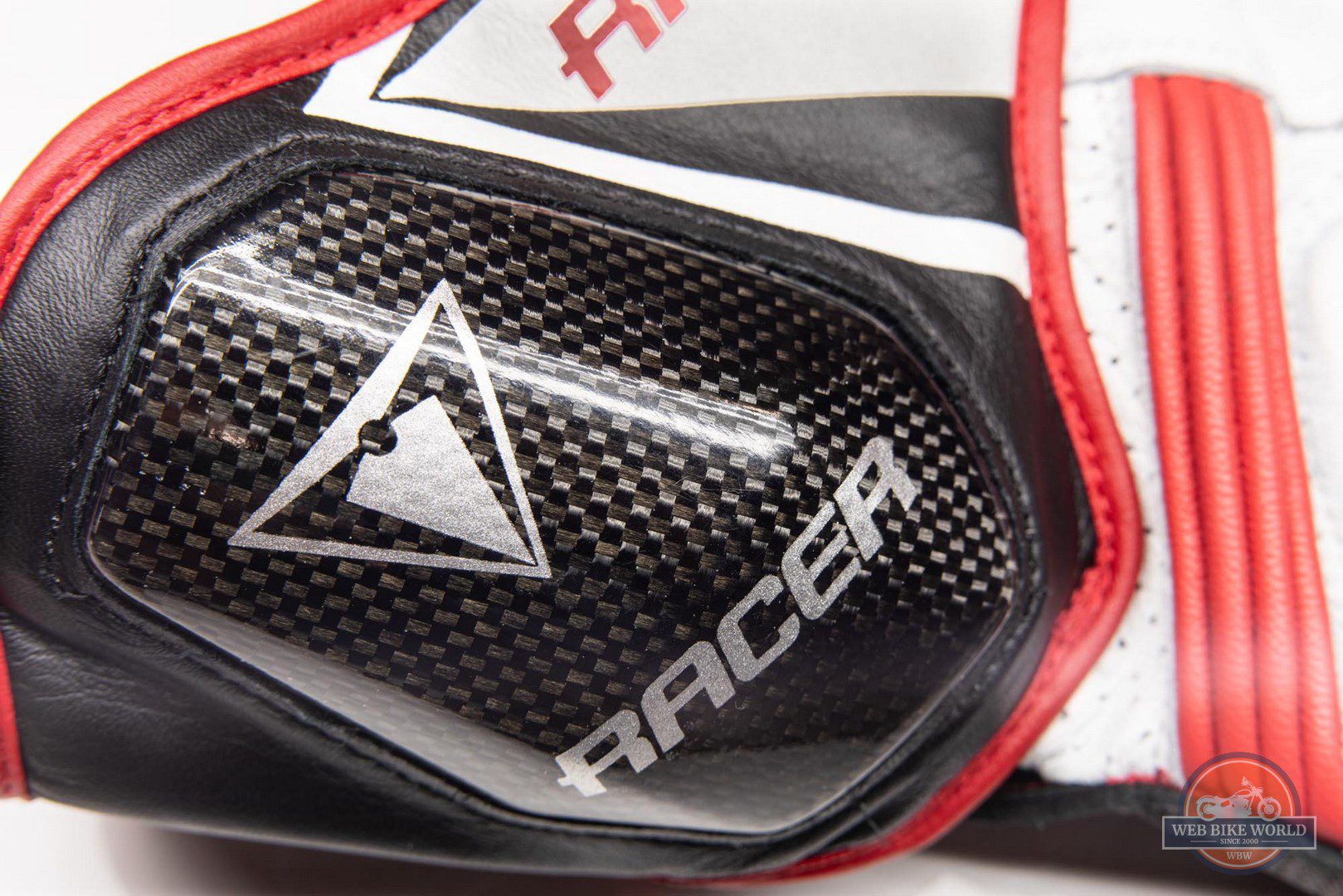 Carbon fibre protected area on Hi Per gloves