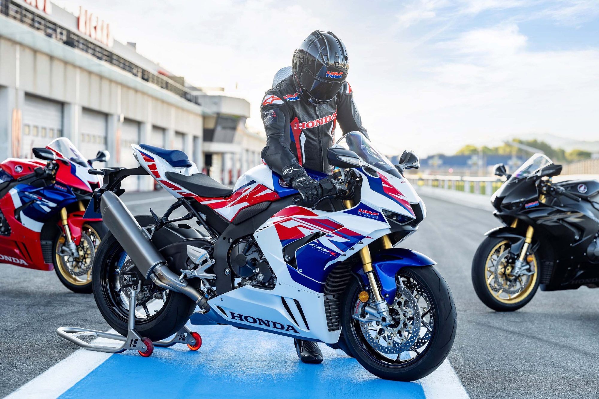 A side view of Honda's 30th Anniversary Limited Edition CBR1000RR-R Fireblade SP