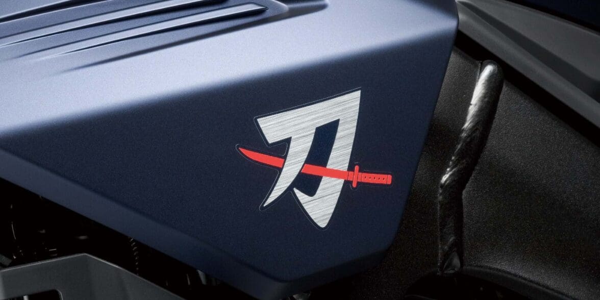 Suzuki Katana 2022: close-up of side fairing and Katana logo