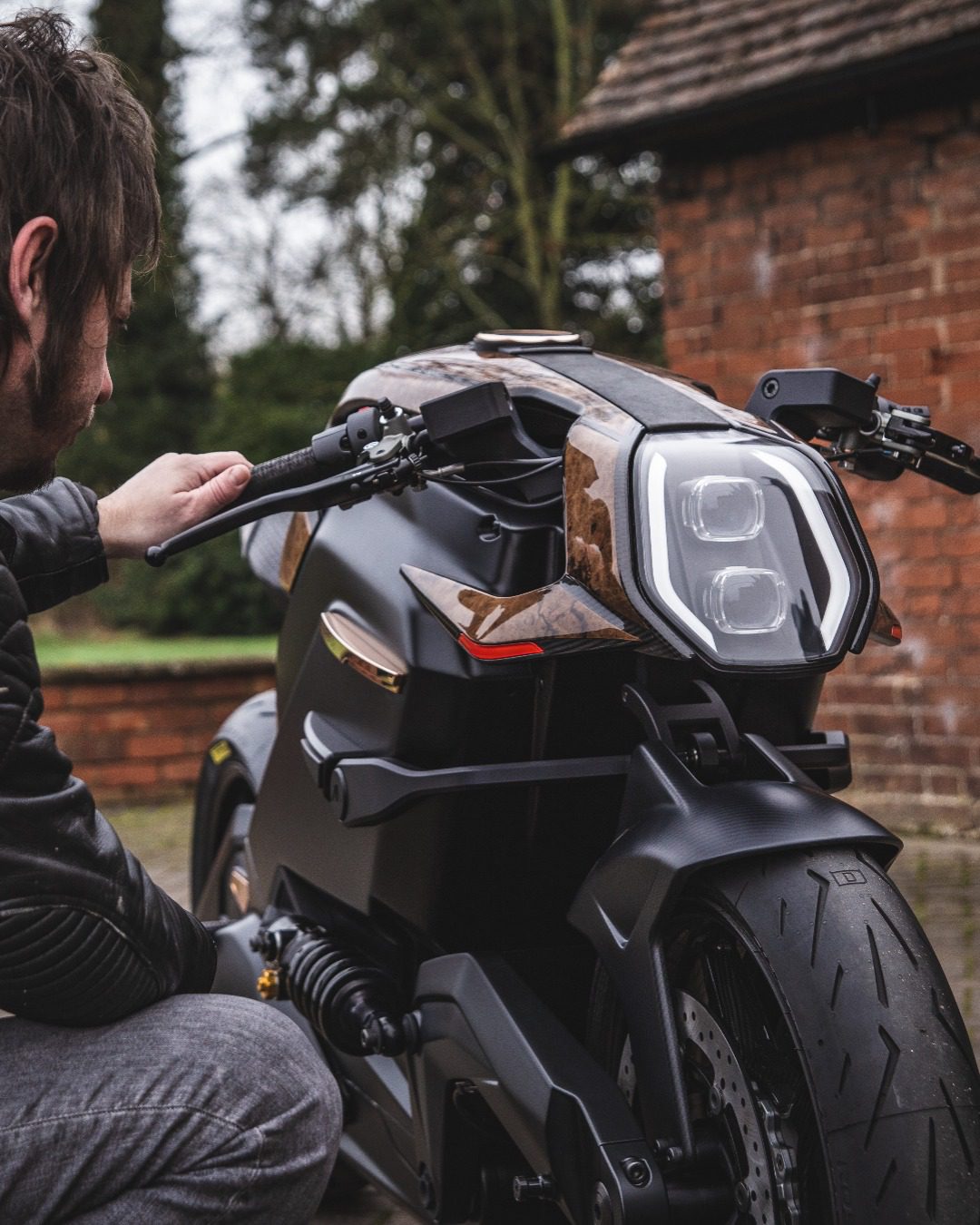 Arc's Vector- the world's most advanced motorcycle, featuring the all-new Angel Edition programme. All media sourced from Arc's Facebook page.