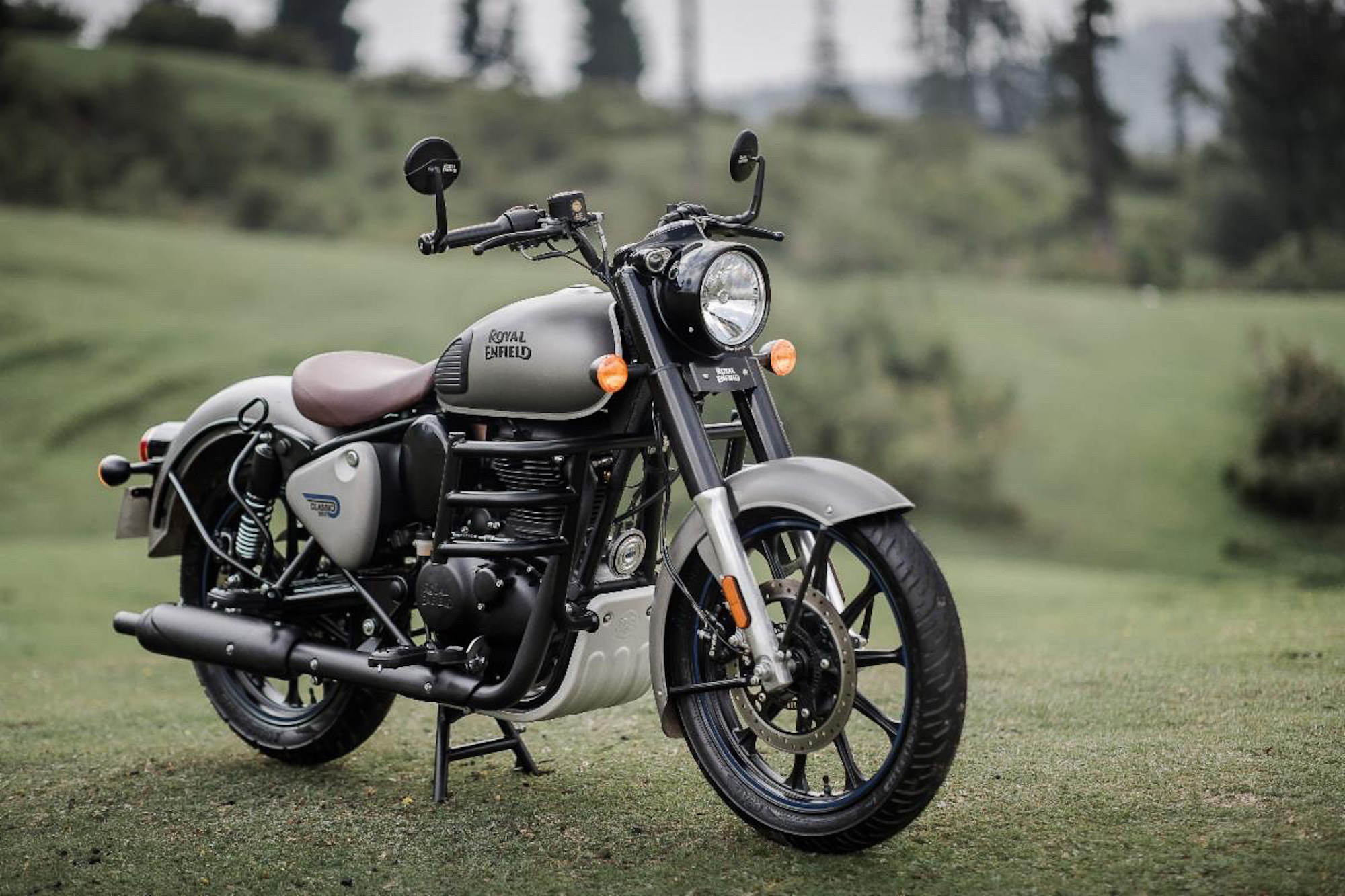 Royal Enfield's 350 range. Media sourced from Ultimate Motorcycling.