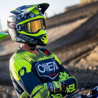 Image of a rider wearing a Bell Moto-9 MIPS helmet.