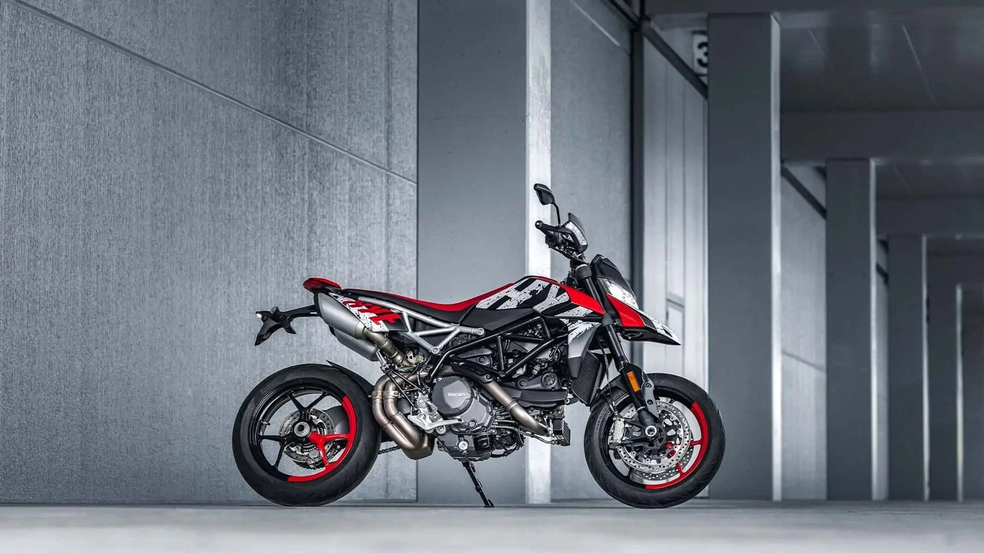 The new livery scheme Ducati's created for their 2024 Hypermotard 950 RVE. Media sourced from Ducati.