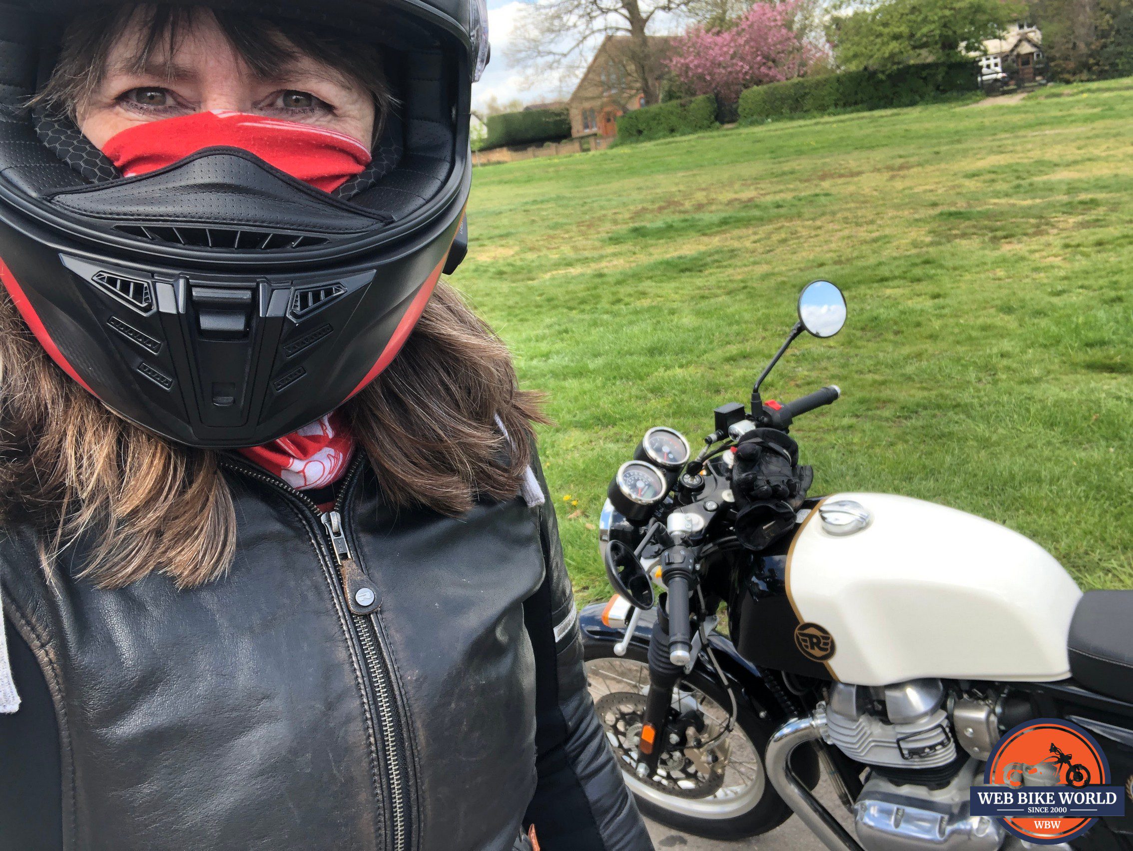 Bikerkaz taking a selfie with the 2021 Royal Enfield Continental GT650