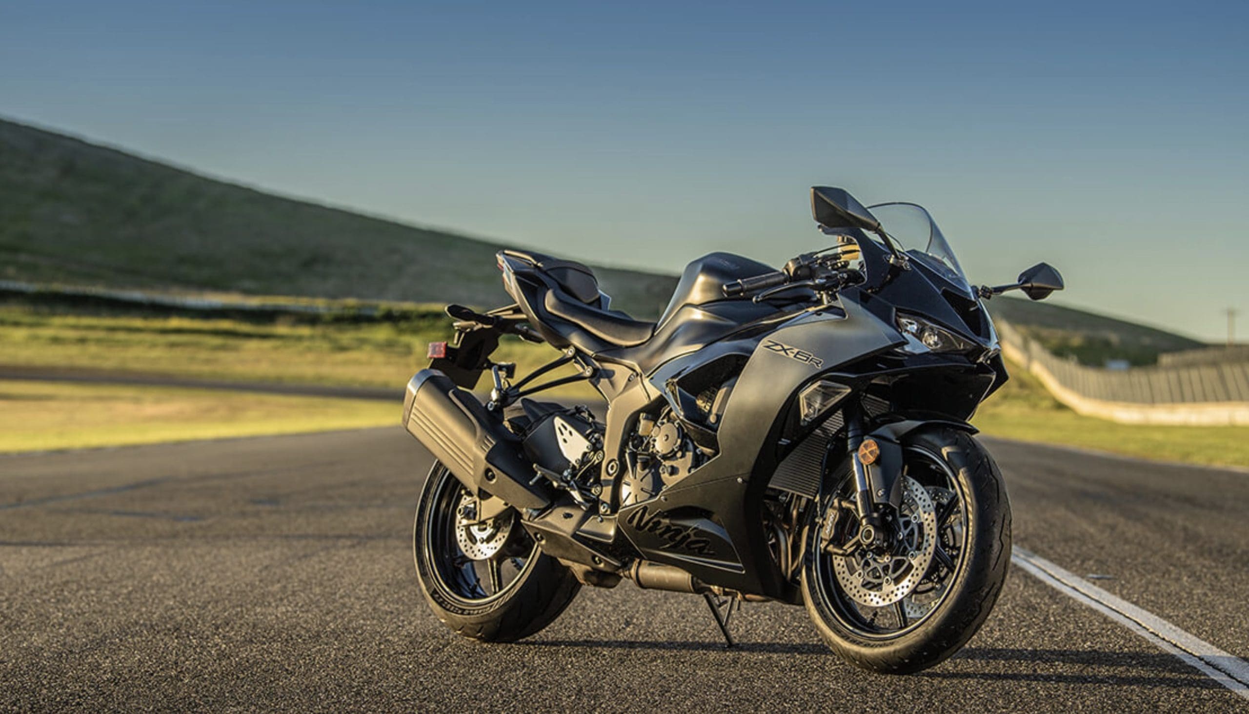Kawasaki's 2024 ZX-6R. Media sourced from Kawasaki.