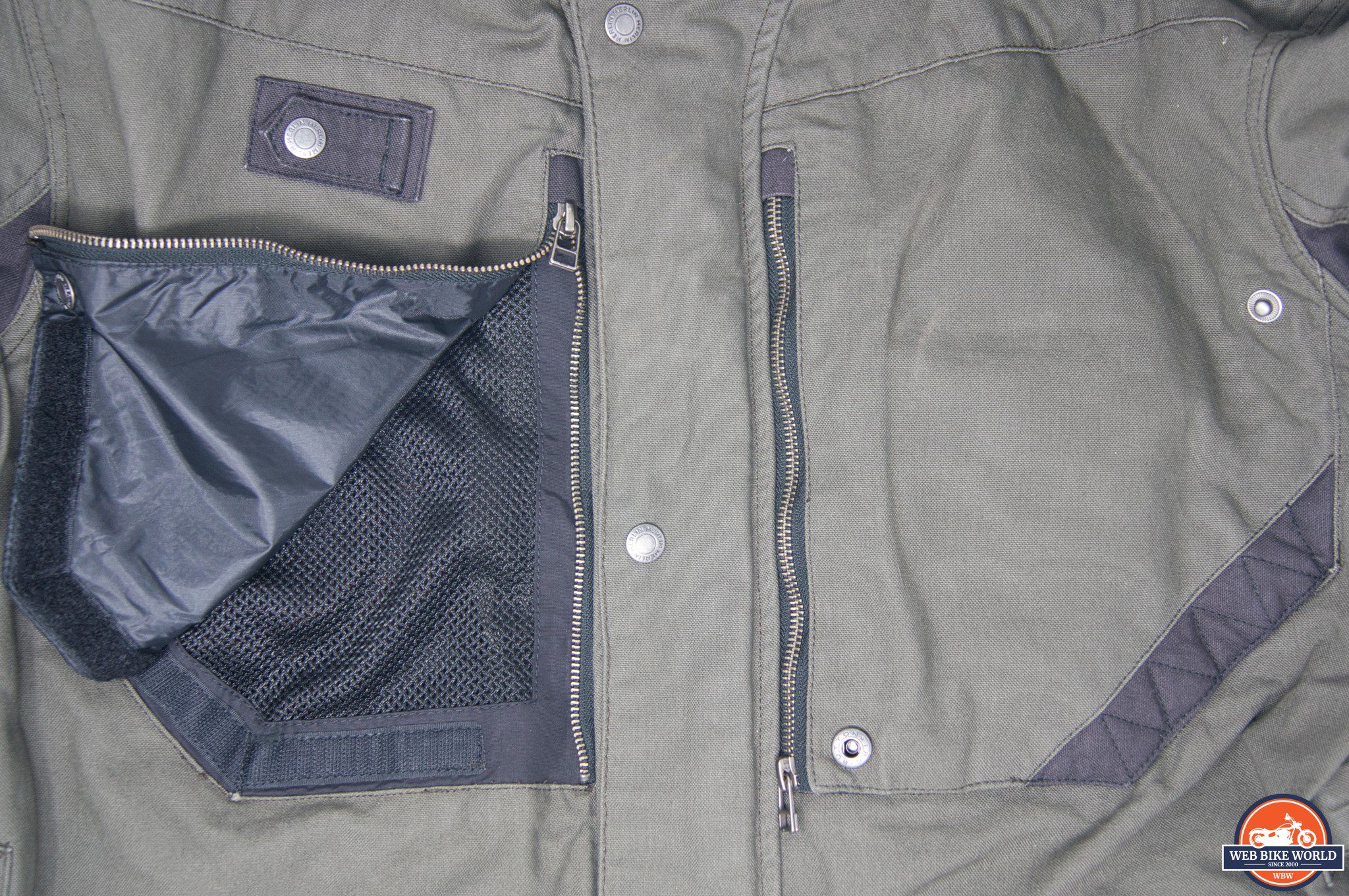 Chest panel vents on the jacket