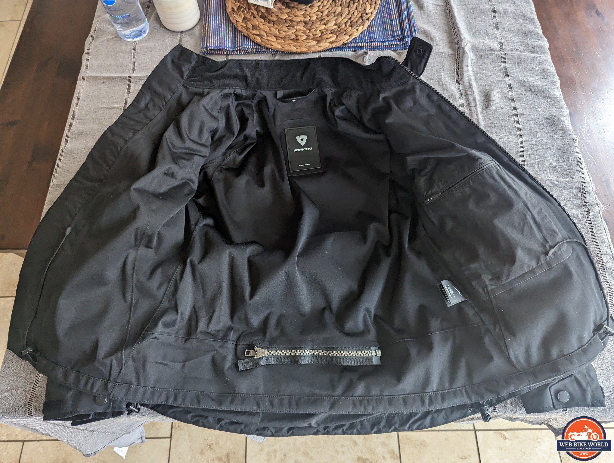 The inner side of the Thermal liner. Shows an additional trouser zipper.